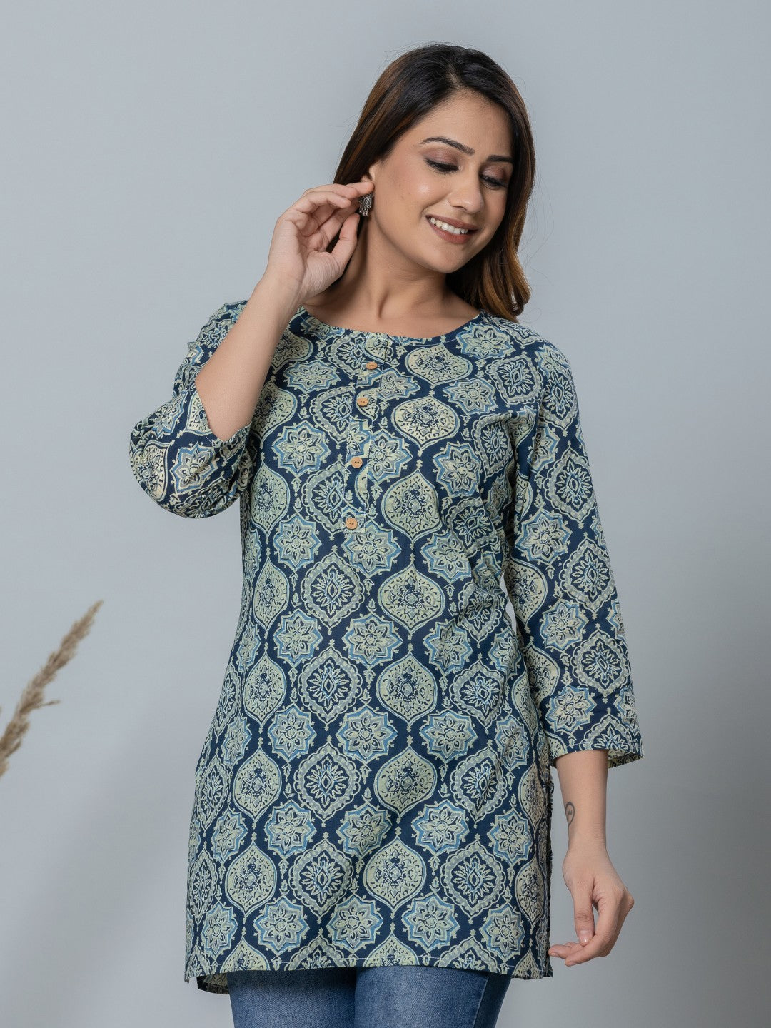 Pure Cotton Hip Length Printed Short kurti / Top (Pack of 3)