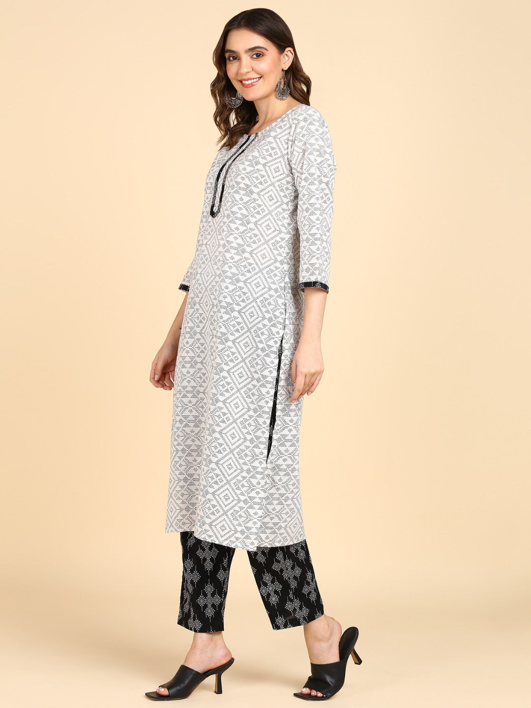 Pure Cotton Abstract Print Kurta Pant Set - White & Black