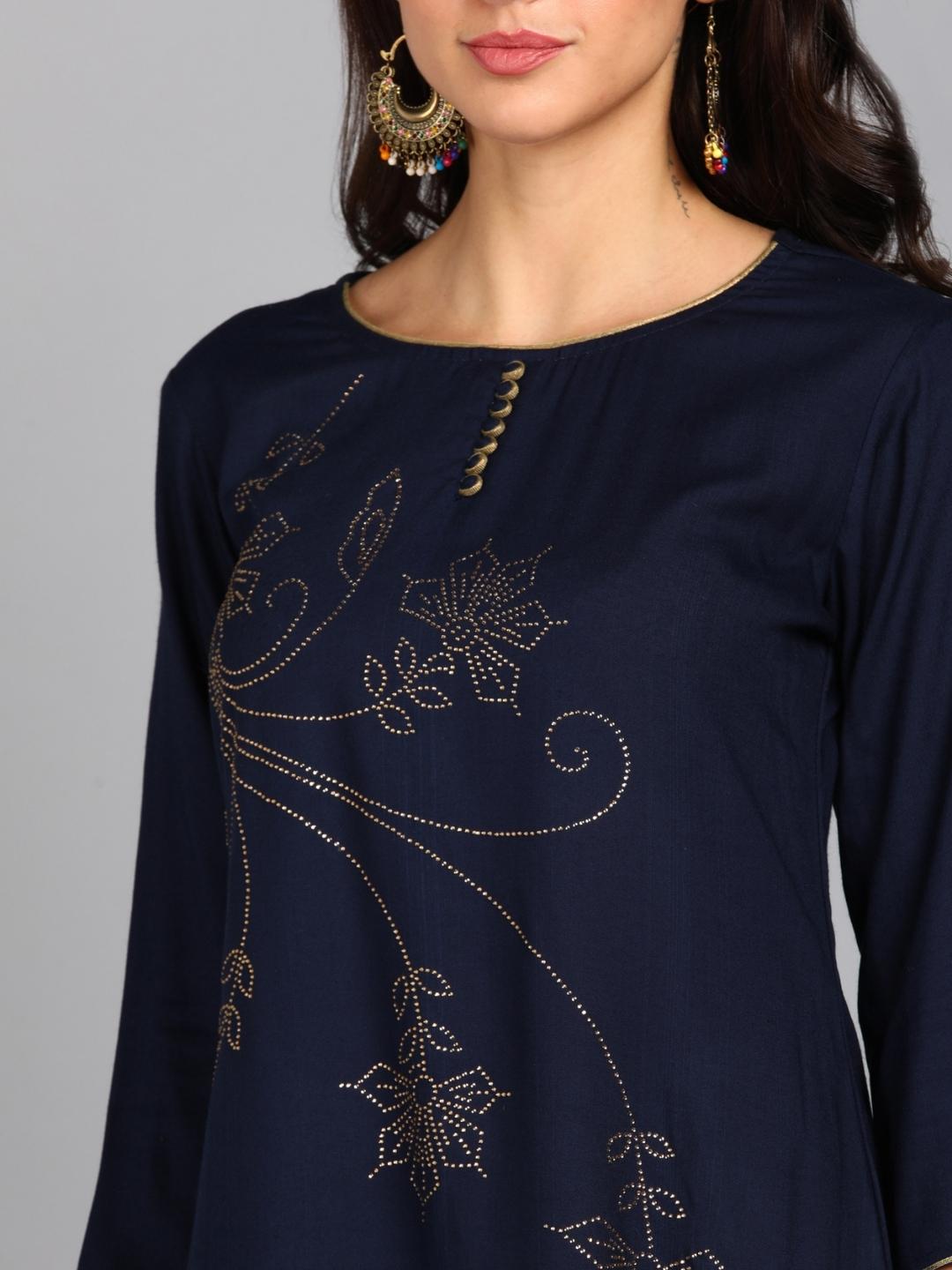 Floral Embellished Solid Kurta - Navy Blue