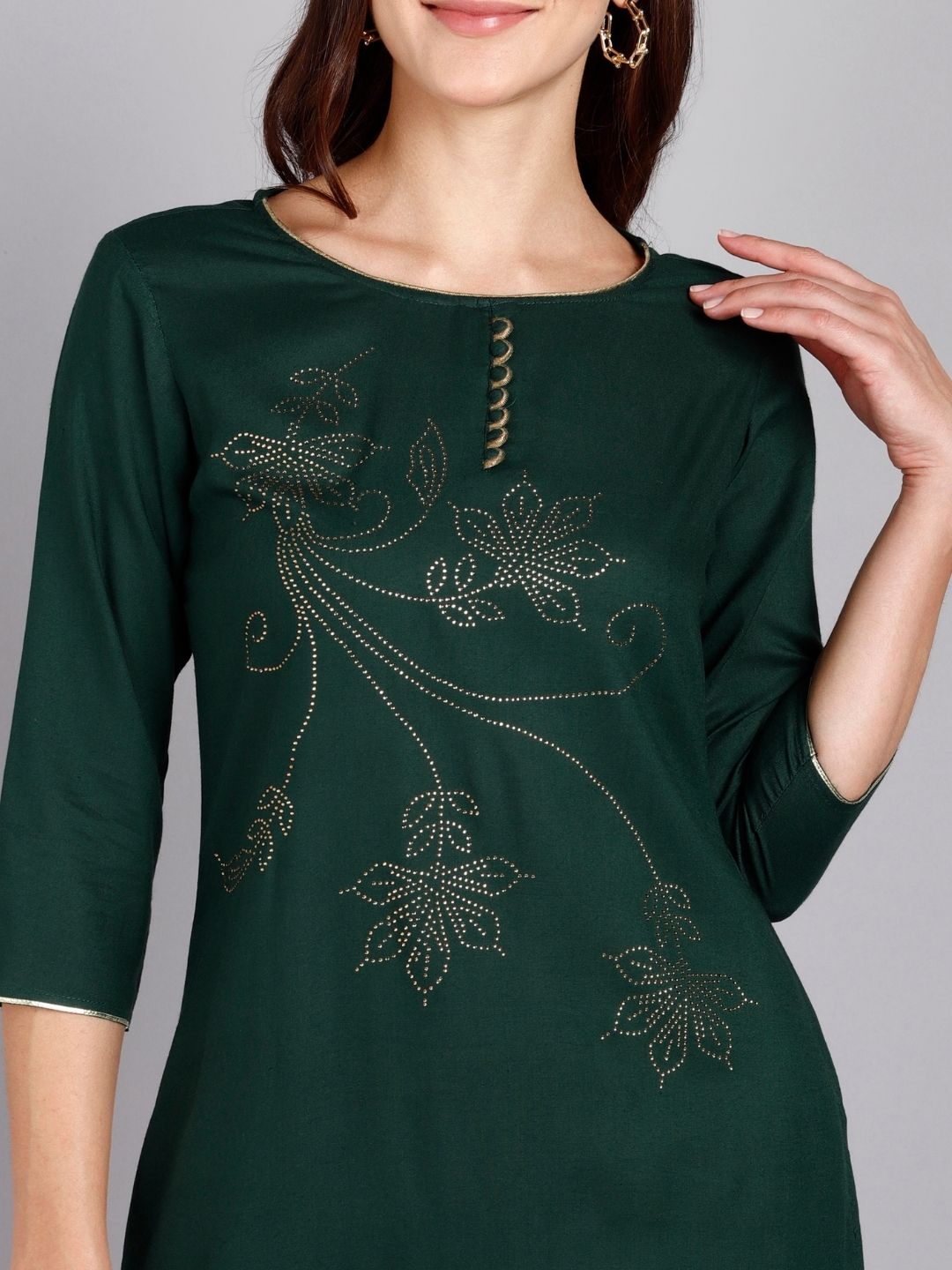 Floral Embellished Solid Kurta - Dark Green