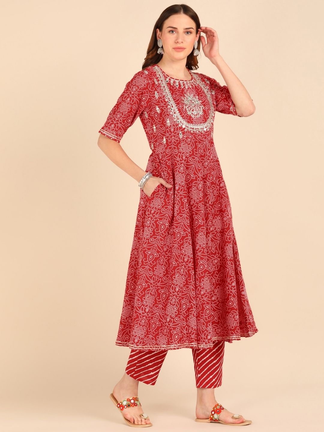 Bandhani Lehariya Print Kurta, Pant and Dupatta Set - Maroon