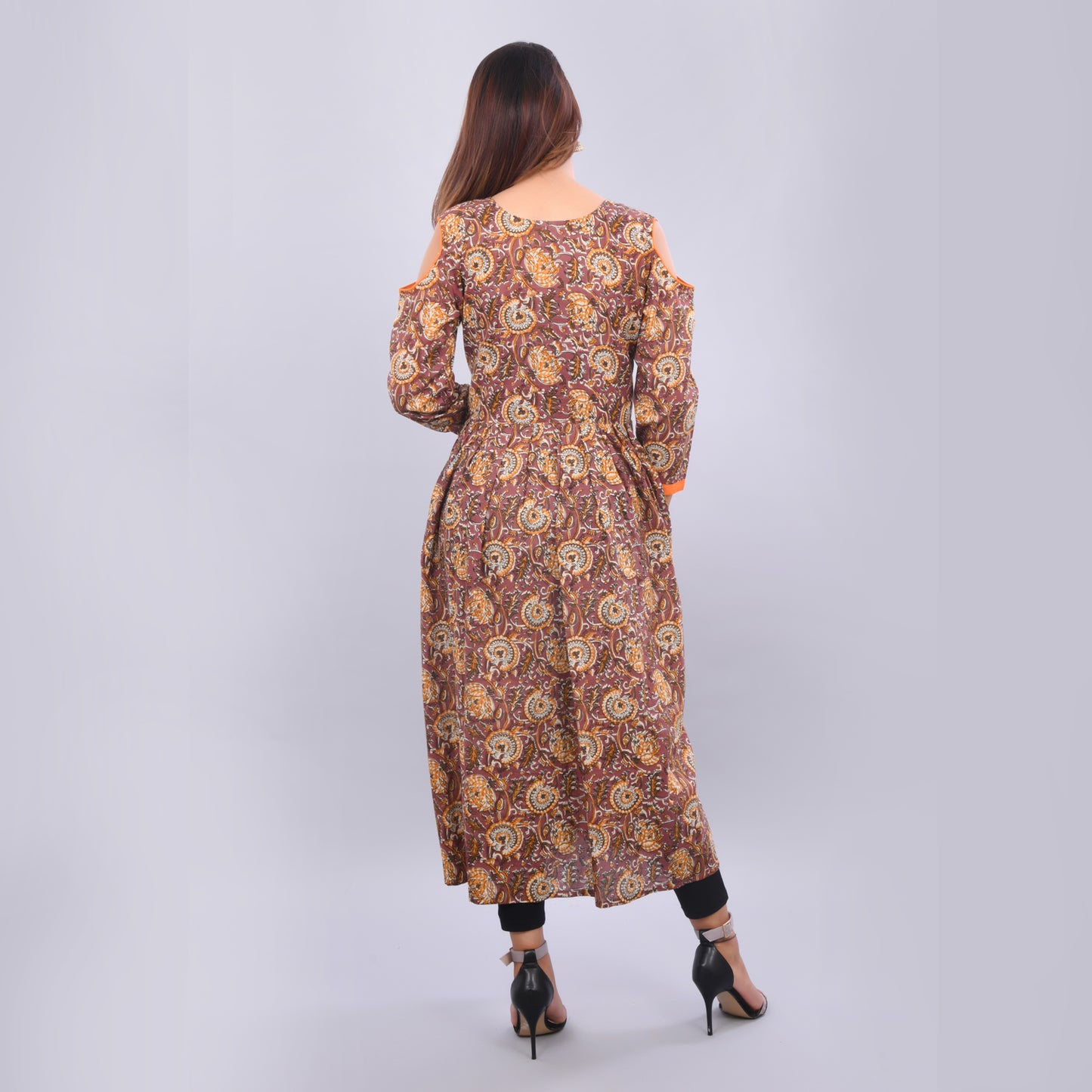 Vedana Women's Cotton Kalamkari Print Cold Shoulder Kurti