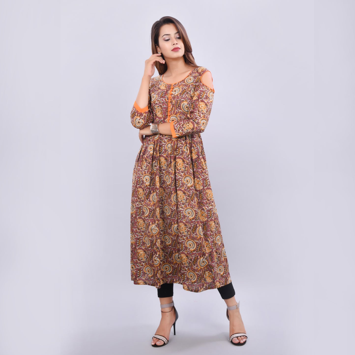 Vedana Women's Cotton Kalamkari Print Cold Shoulder Kurti