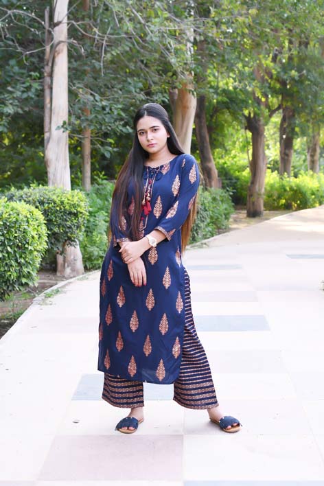 Vedana's Gold Print Kurta Set (Blue)
