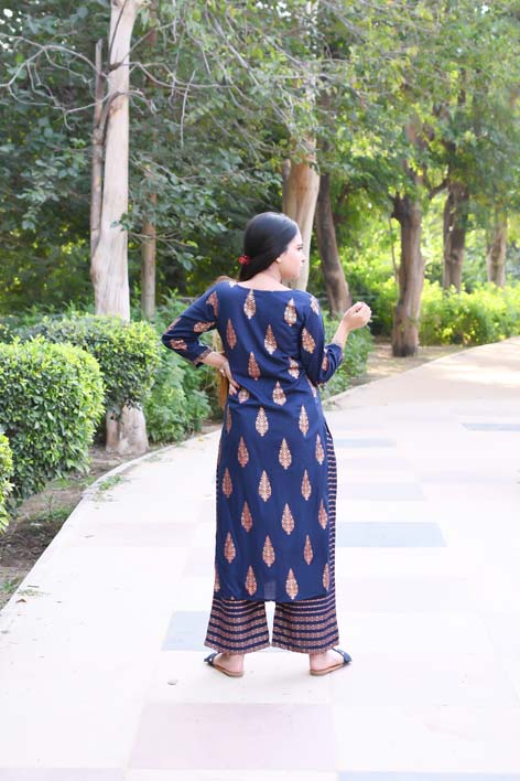 Vedana's Gold Print Kurta Set (Blue)