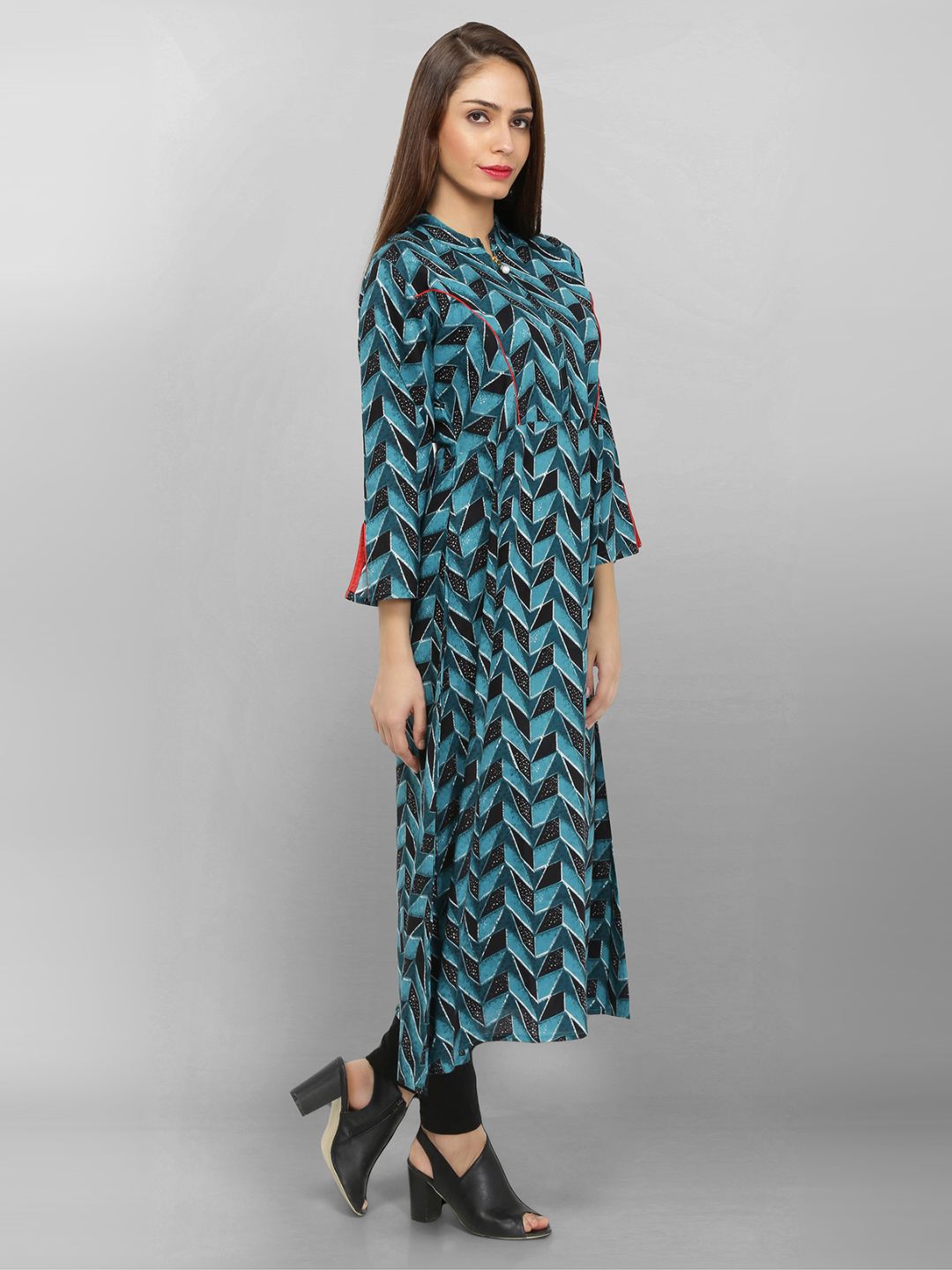 Zig-Zag Zoom: The Teal Geometric Zip Kurta