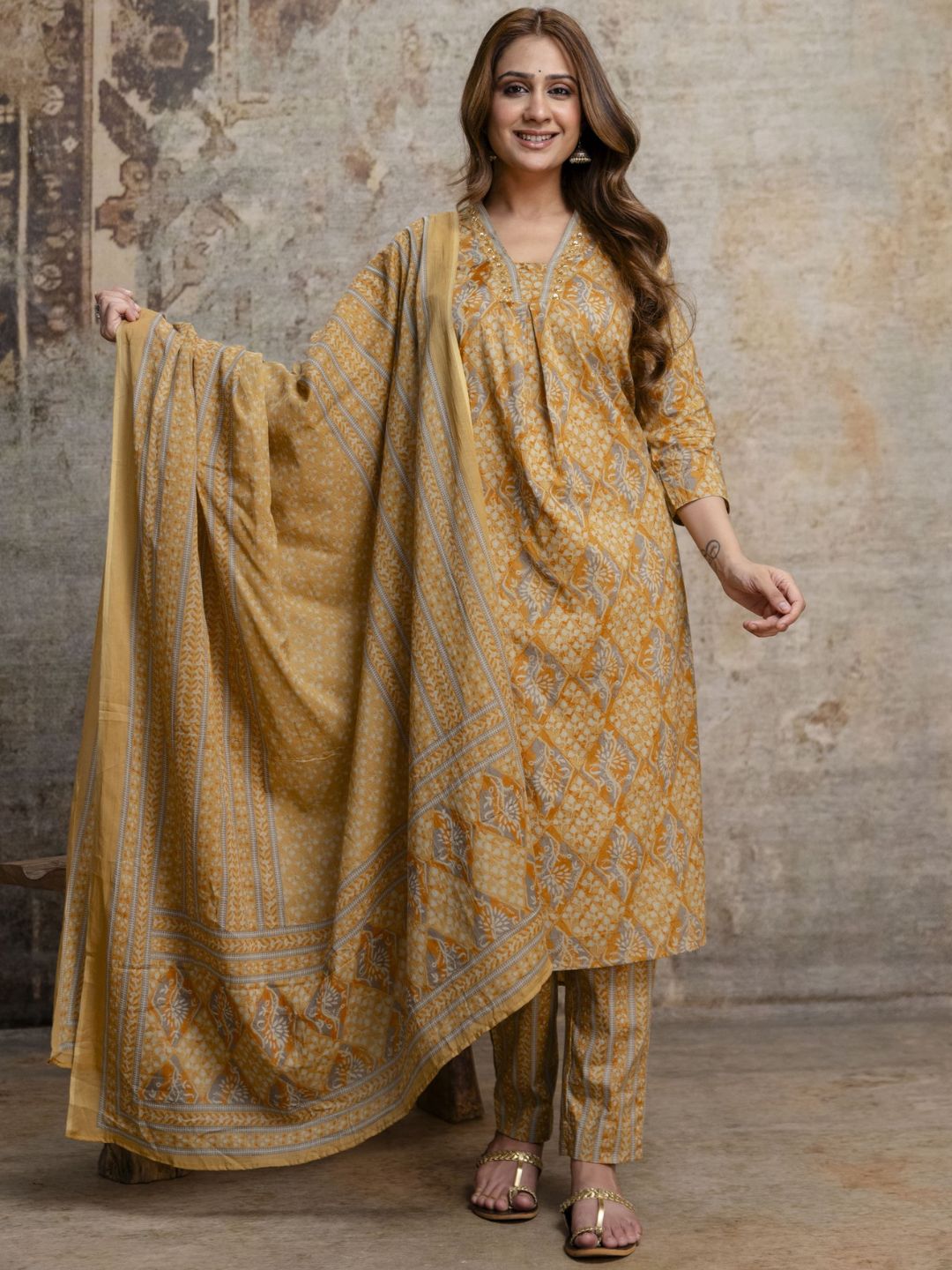 Amber Aura – Luxe Cotton Ethnic Set