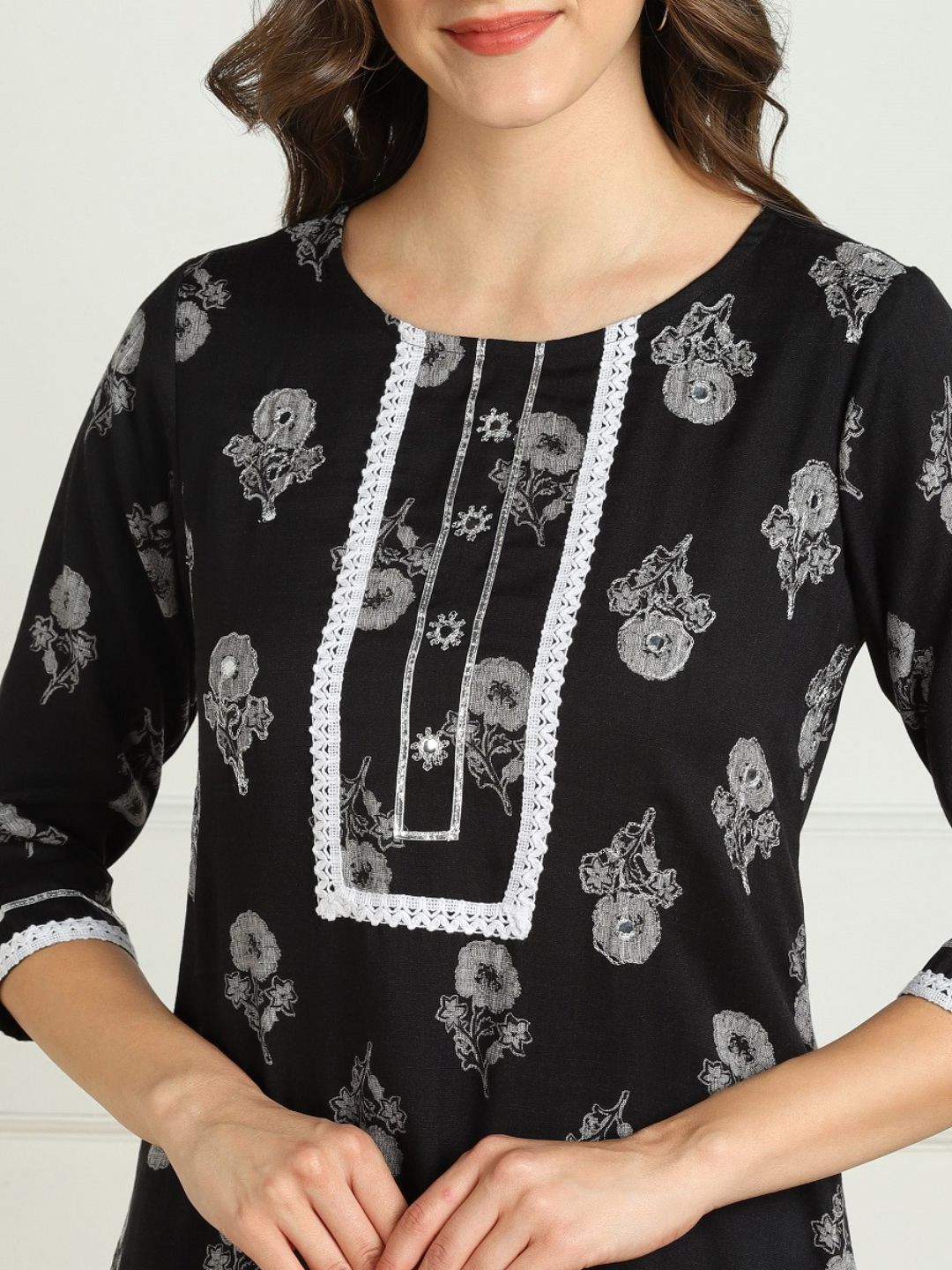 The Black & White Boho-Chic Set