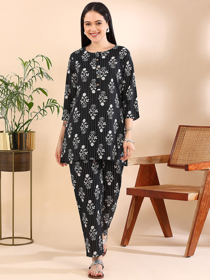 Effortless Chic Floral Stripes Co-ord Set! - Black & White