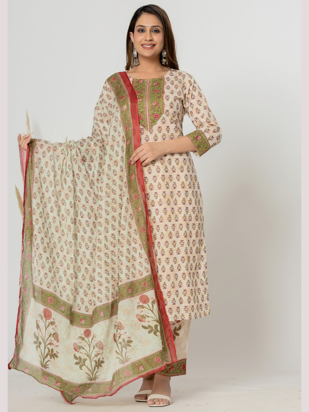 Floral Print combination Straight Kurta, Pants and Dupatta Set - Green