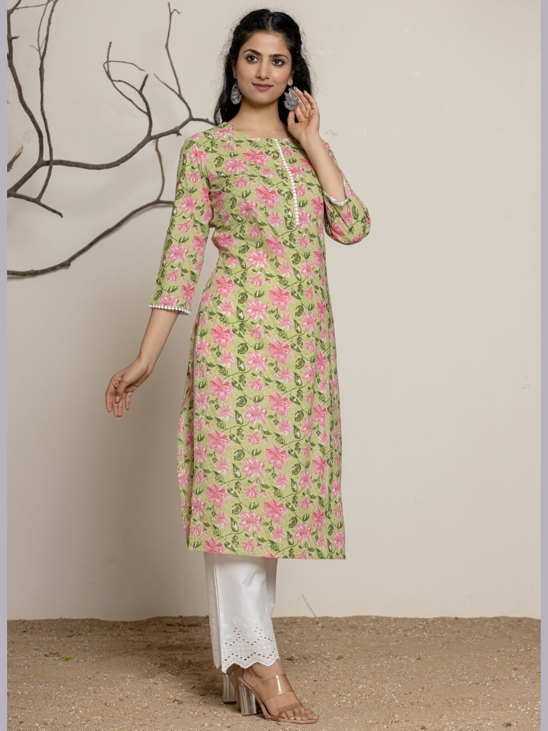 Floral Printed Lace Detail Straight kurta - Green