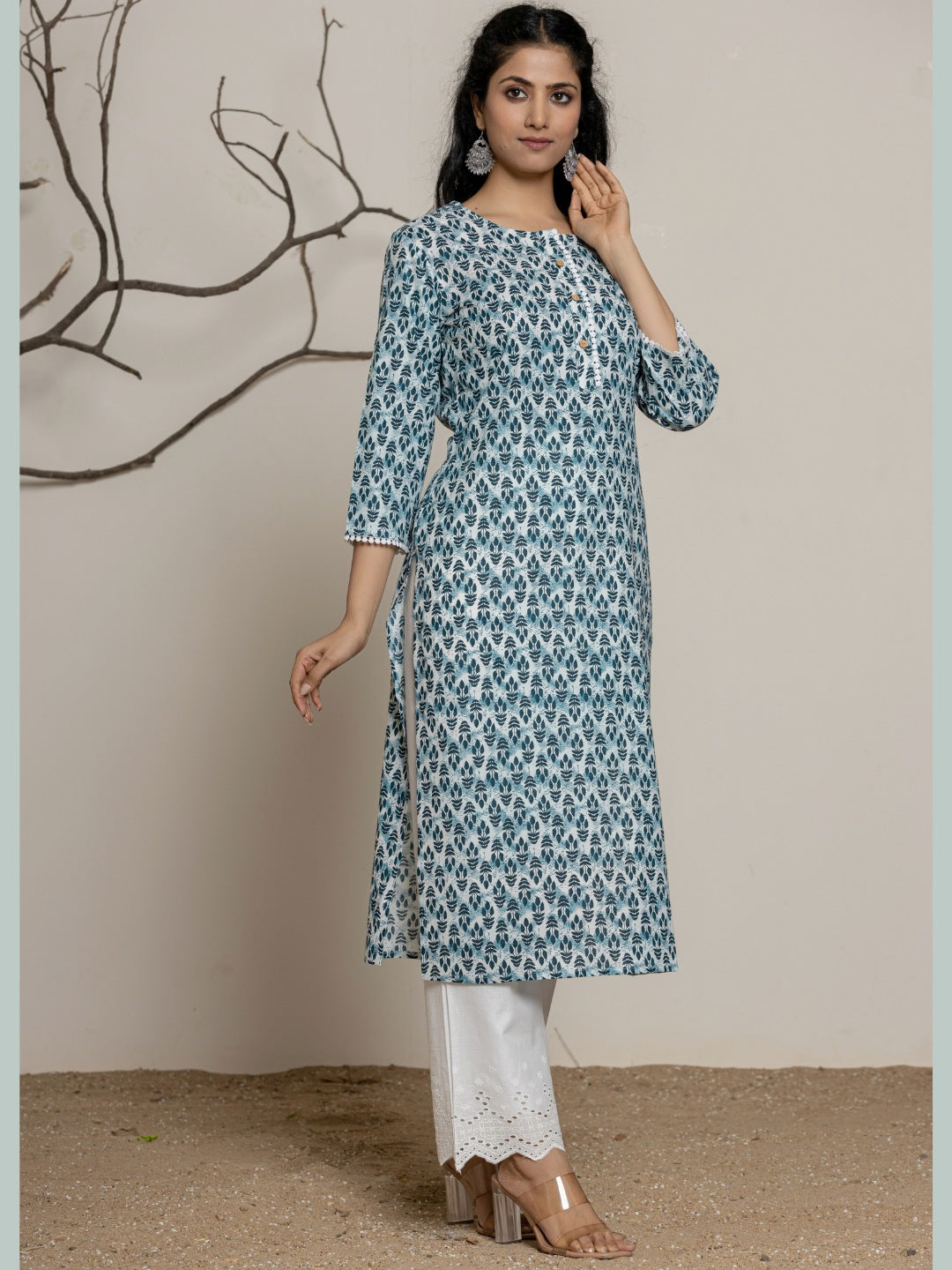 Floral Printed Lace Detail Straight kurta - White Indigo