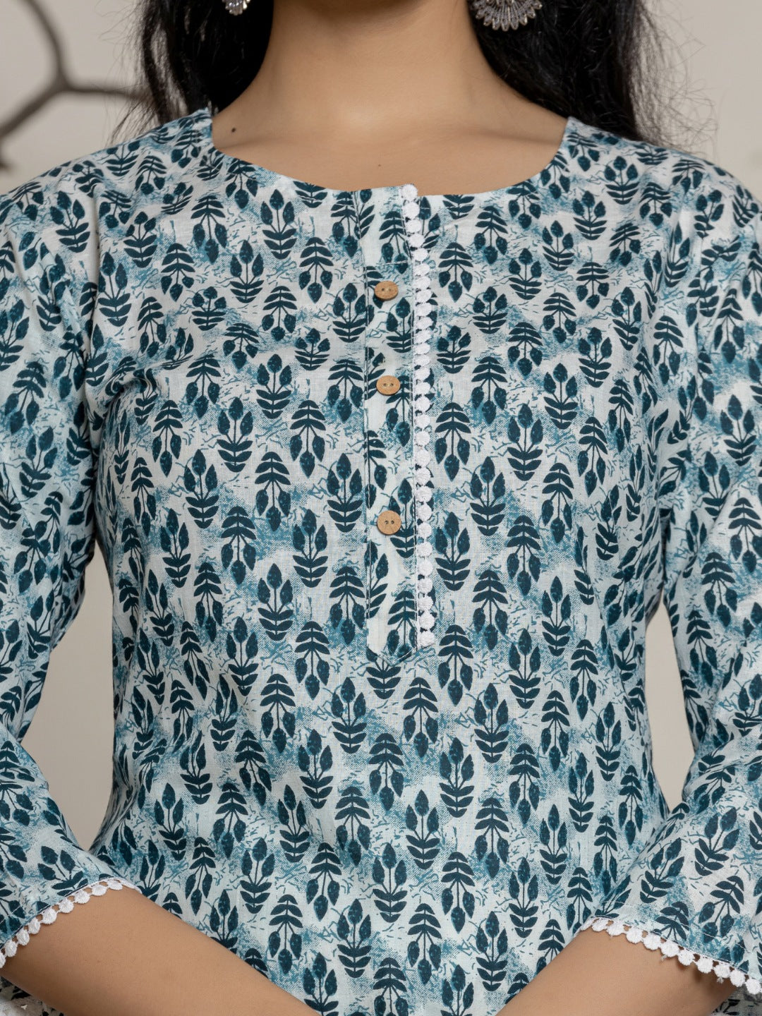 Floral Printed Lace Detail Straight kurta - White Indigo