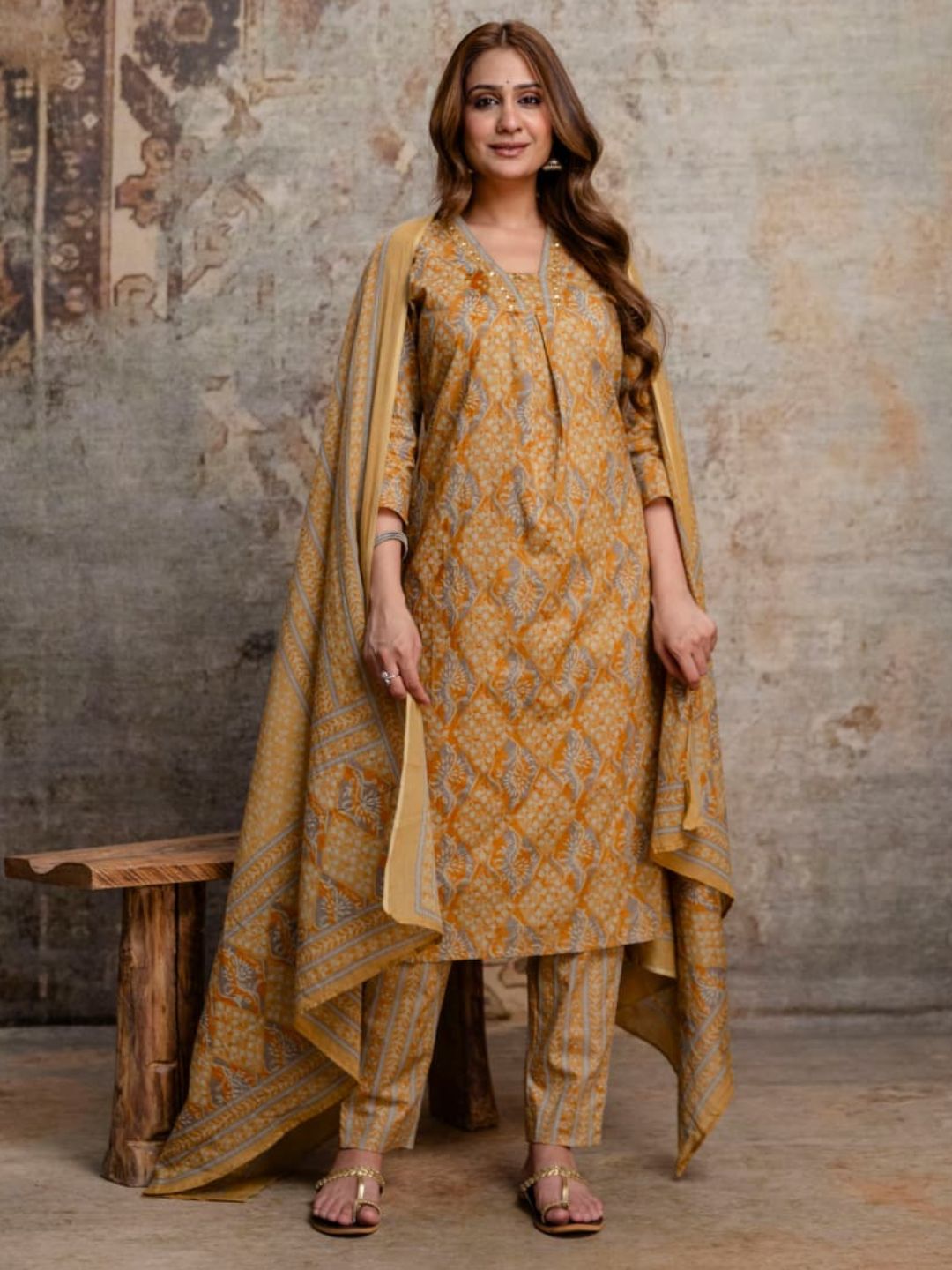 Amber Aura – Luxe Cotton Ethnic Set