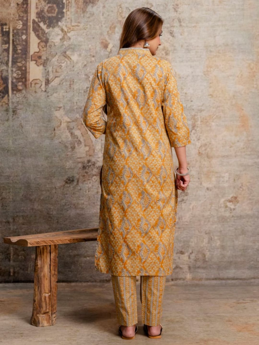 Amber Aura – Luxe Cotton Ethnic Set
